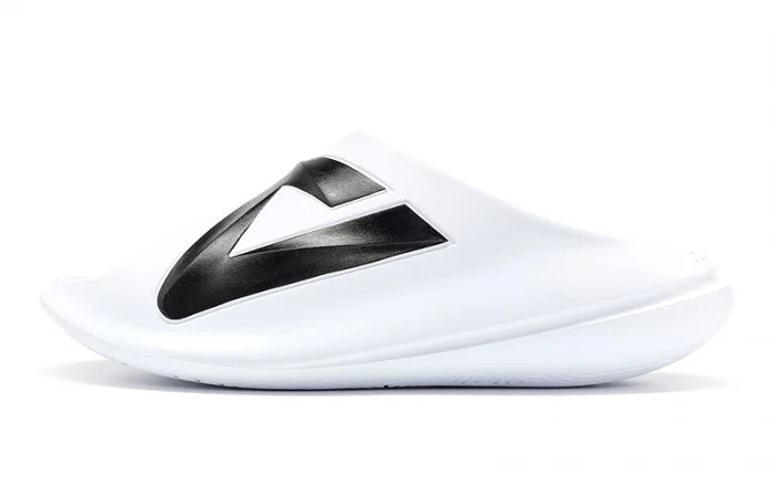 Peak Chanclas de Recuperación Taichi « White Black »