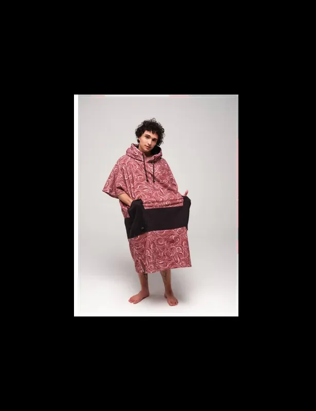 Poncho ALL IN V Crew – Japanese Red Commander Maintenant