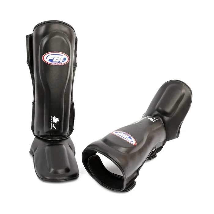Protège-tibias et pieds en cuir FBT Pro SI3L